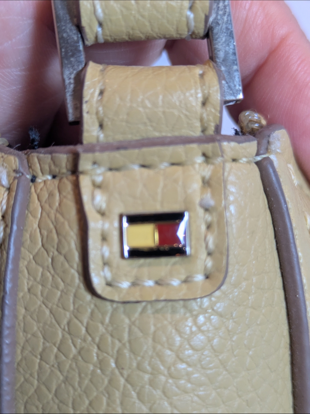Tommy Hilfiger Mustard Yellow Pebbled Faux Leather Mini Shoulder Bag Y2K - Picture 12 of 12